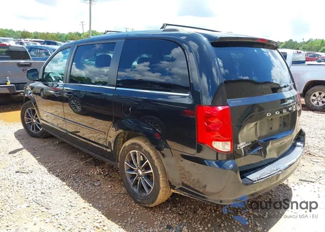 2017 Dodge Grand Caravan Sxt z USA, uszkodzony, nr VIN 2C4RDGCG5HR714088